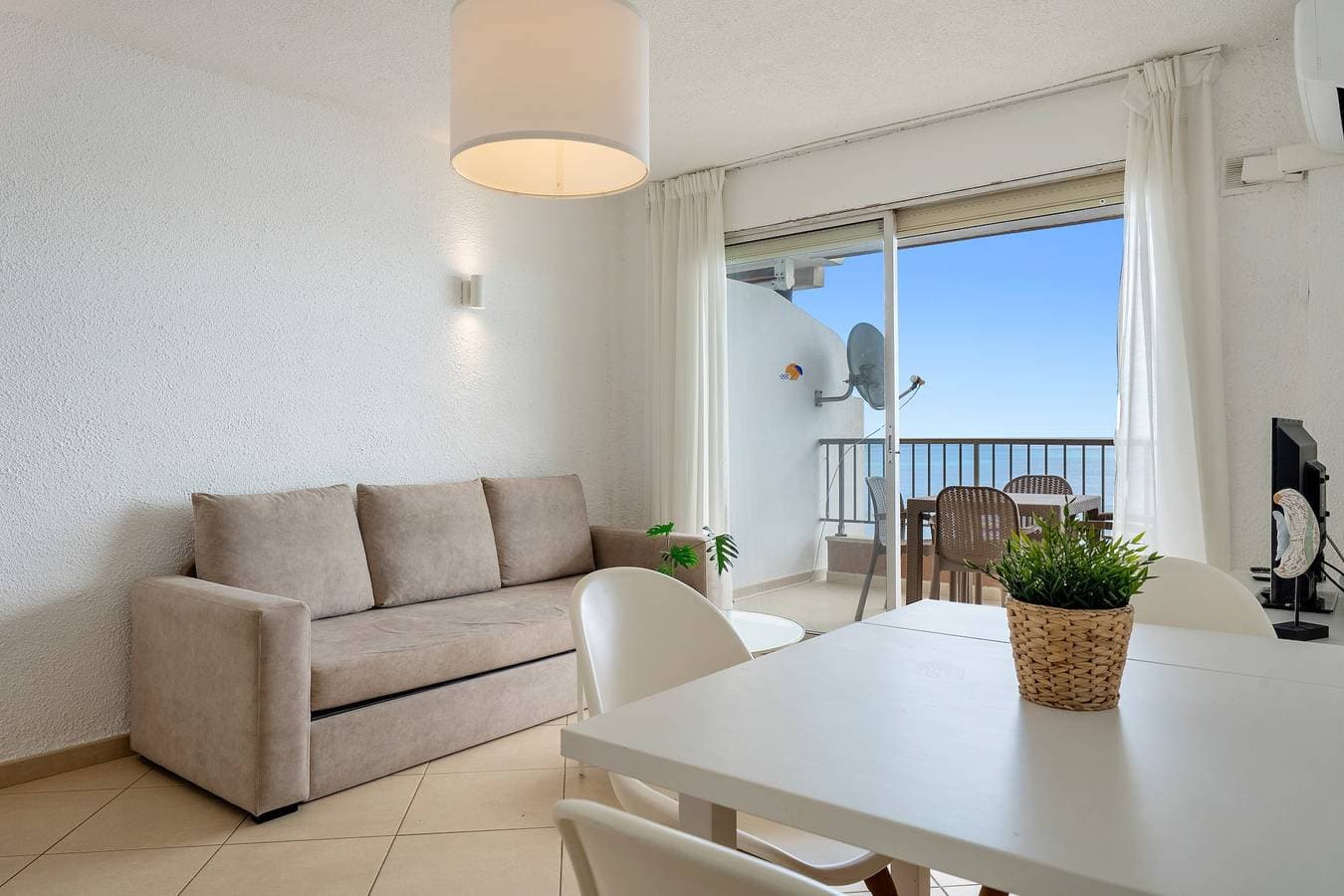 Foto 5 von 22: Ferienwohnung 'Miami Palace I' mit Meerblick, WLAN und Klimaanlage
