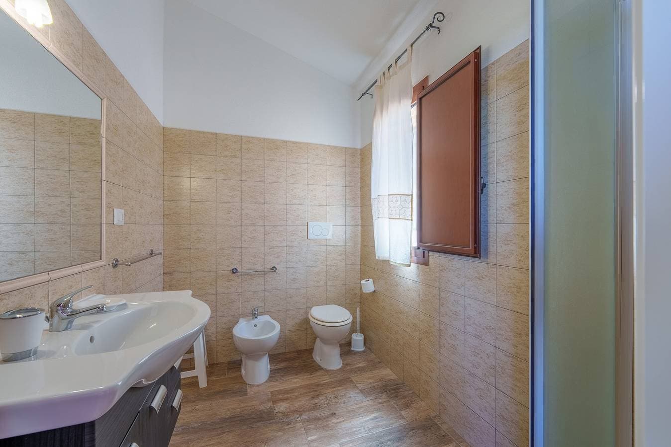 Foto 11 von 28: Ferienapartment "Casa Ginestre" mit Meerblick, Gemeinschaftspool und WLAN