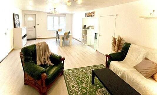 Foto 4 von 13: Three-Bedroom Apartment
