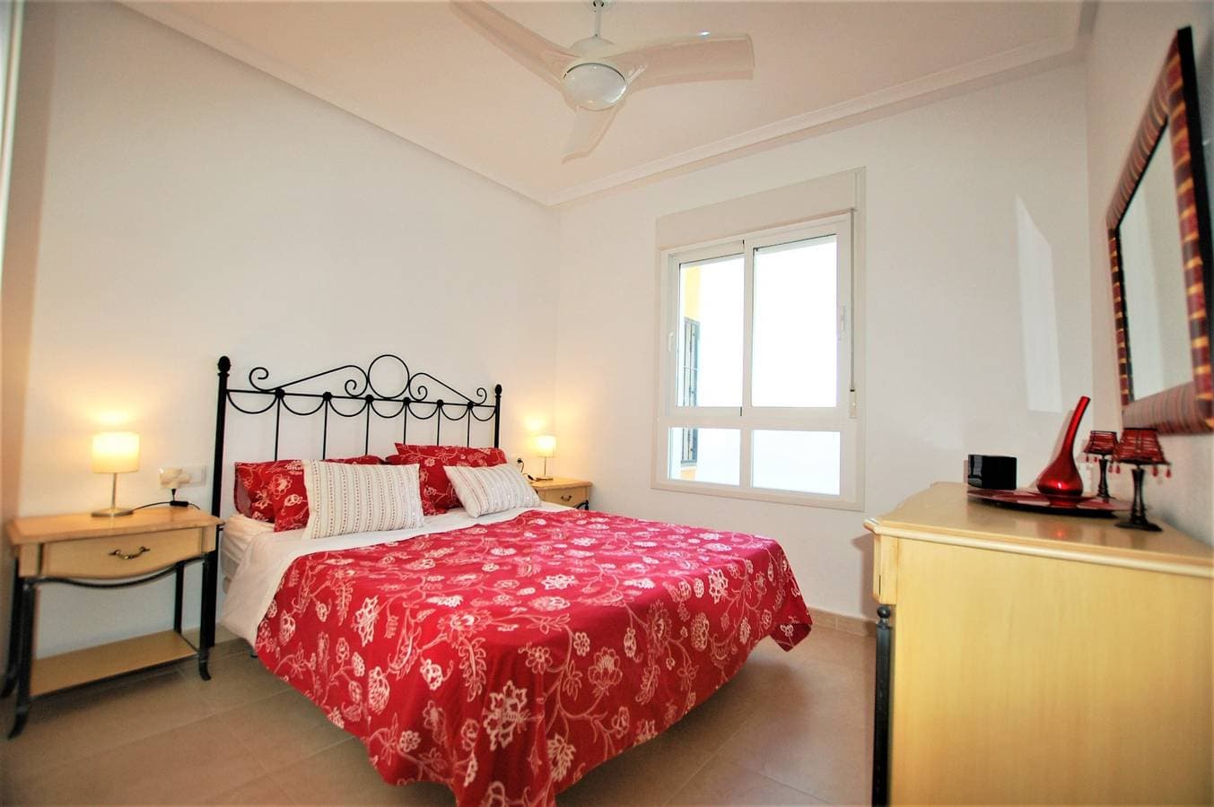Foto 10 von 35: 'Sehr schöne Ferienwohnung mit Meerblick', Gemeinschaftspool und WLAN