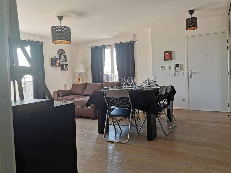 Foto 6 von 45: Two-Bedroom Apartment