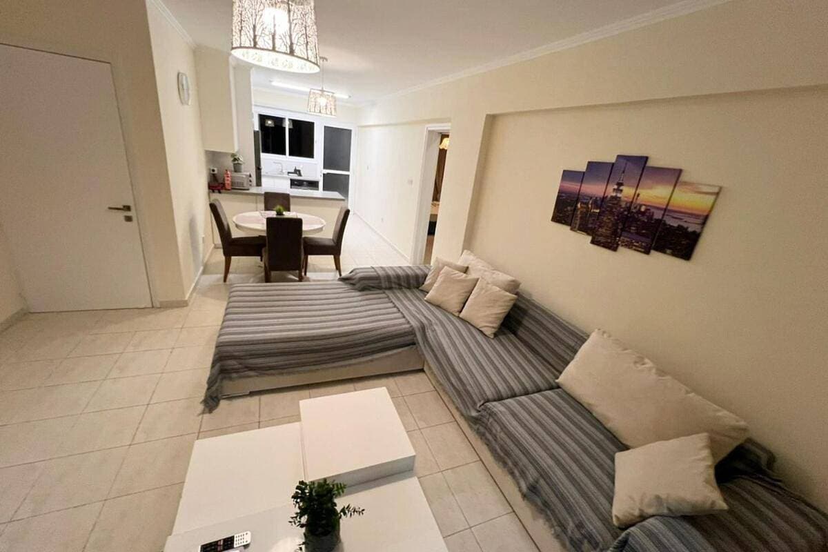 113 Apartment, A 2-Bedroom Escape 1