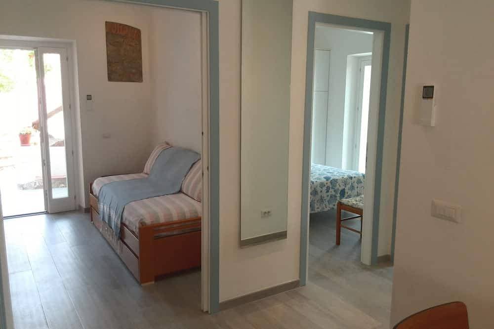 Foto 11 von 30: Ferienhaus mit exklusivem Garten mit Meerblick in Pomonte, 50 Meter vom Strand