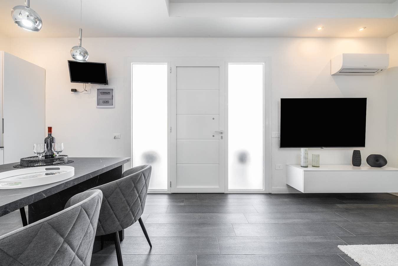 Foto 5 von 25: Apartment 'Black E White' mit WLAN und Klimaanlage