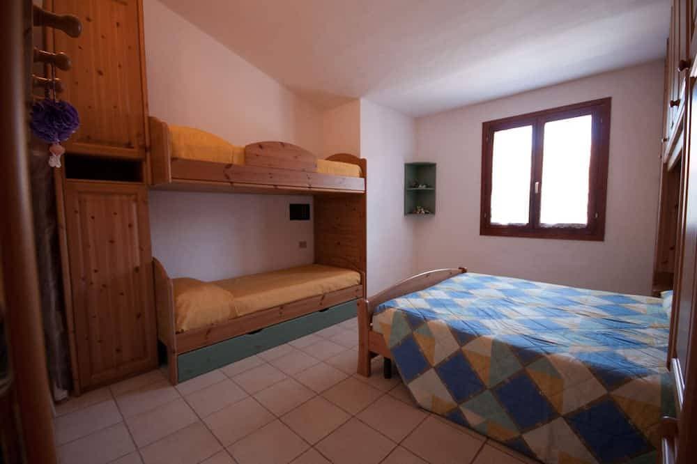 Foto 6 von 30: Ferienwohnung mit Blick auf das Meer in einem  Wohnkomplex mit Swimmingpool