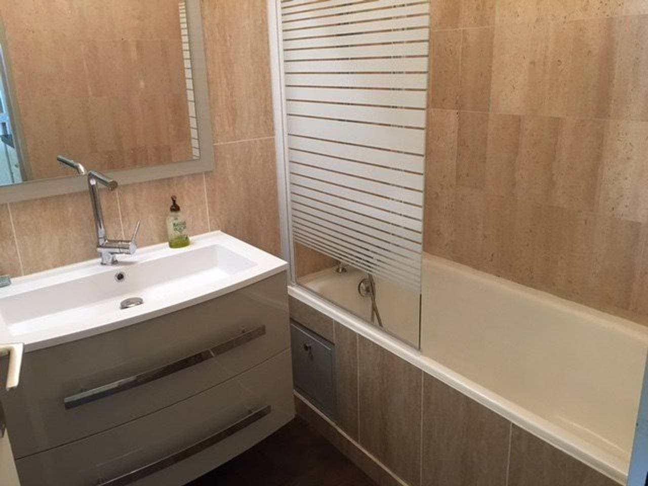 Foto 12 von 14: Apartment mit 2 Zimmern, Balkon, Gartenblick und direktem Meerzugang in Villeneuve-Loubet