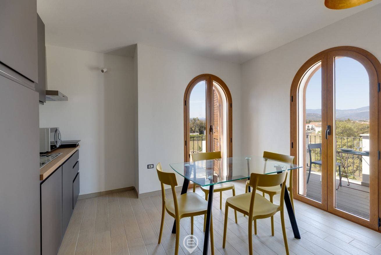 Foto 3 von 34: Ferienwohnung für 4 Personen mit Balkon/Terrasse