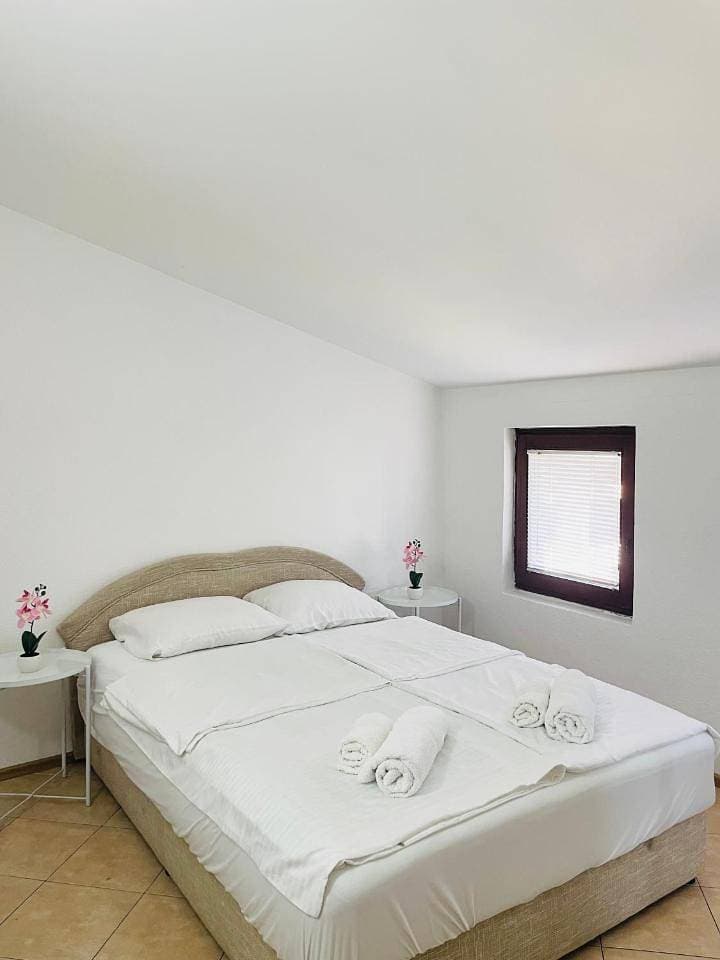 Foto 6 von 12: Small Double Room