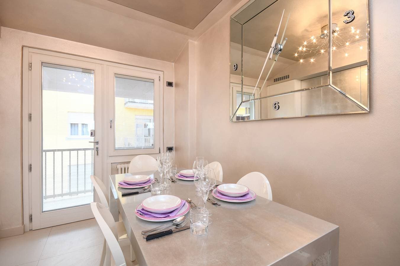 Foto 8 von 27: Mgh Luxury - Lake View Penthouse Desenzano