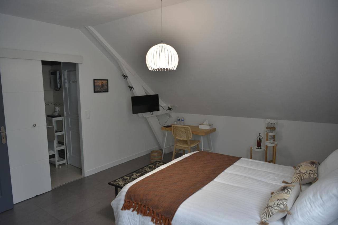 Foto 3 von 8: Double Room with Private Bathroom