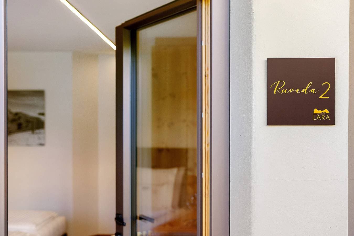 Foto 7 von 29: Studio-Apartment 'Lara Ruveda 2' mit Bergblick, privater Terrasse und WLAN