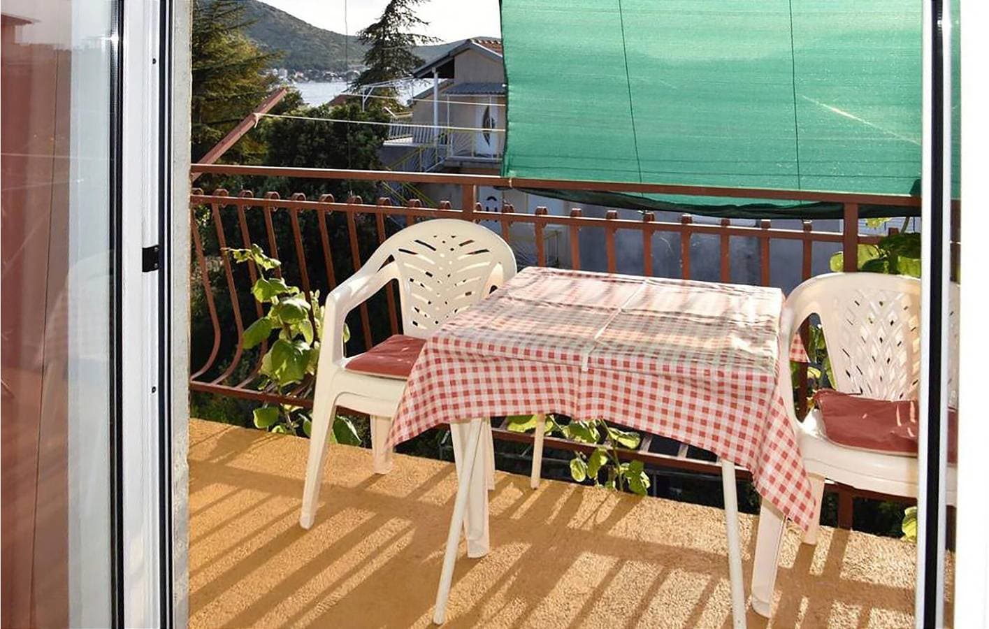 Foto 8 von 26: Apartment am Meer mit Terrasse, Küche und Parkplatz – 700 m vom Camp Vala entfernt