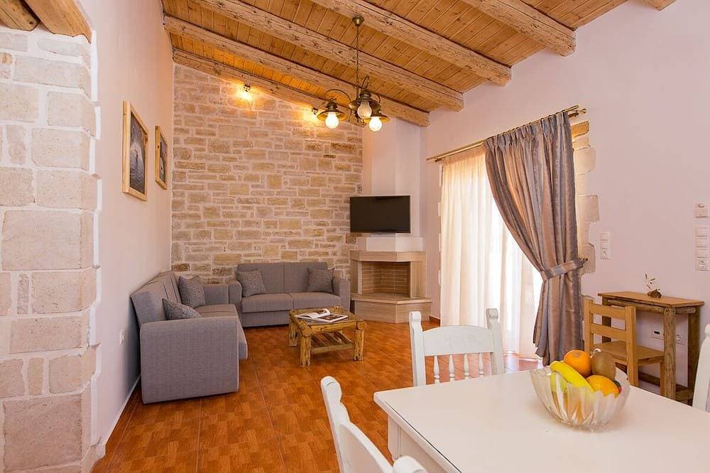 Foto 6 von 21: Chainteris Villa II, with Private Pool & Vast Views