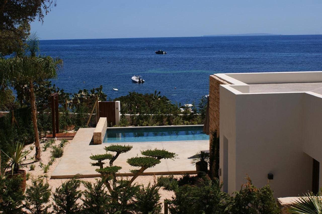 Beautiful Family Home in Santa Eulalia, 1035 1