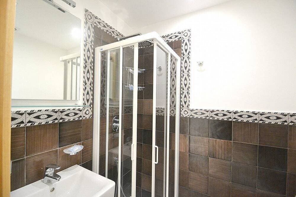 Foto 10 von 30: Villa Elicona E: A welcoming apartment situated in a central location, at a short distance from the Cathedral of Ravello, with Free Wi-Fi.