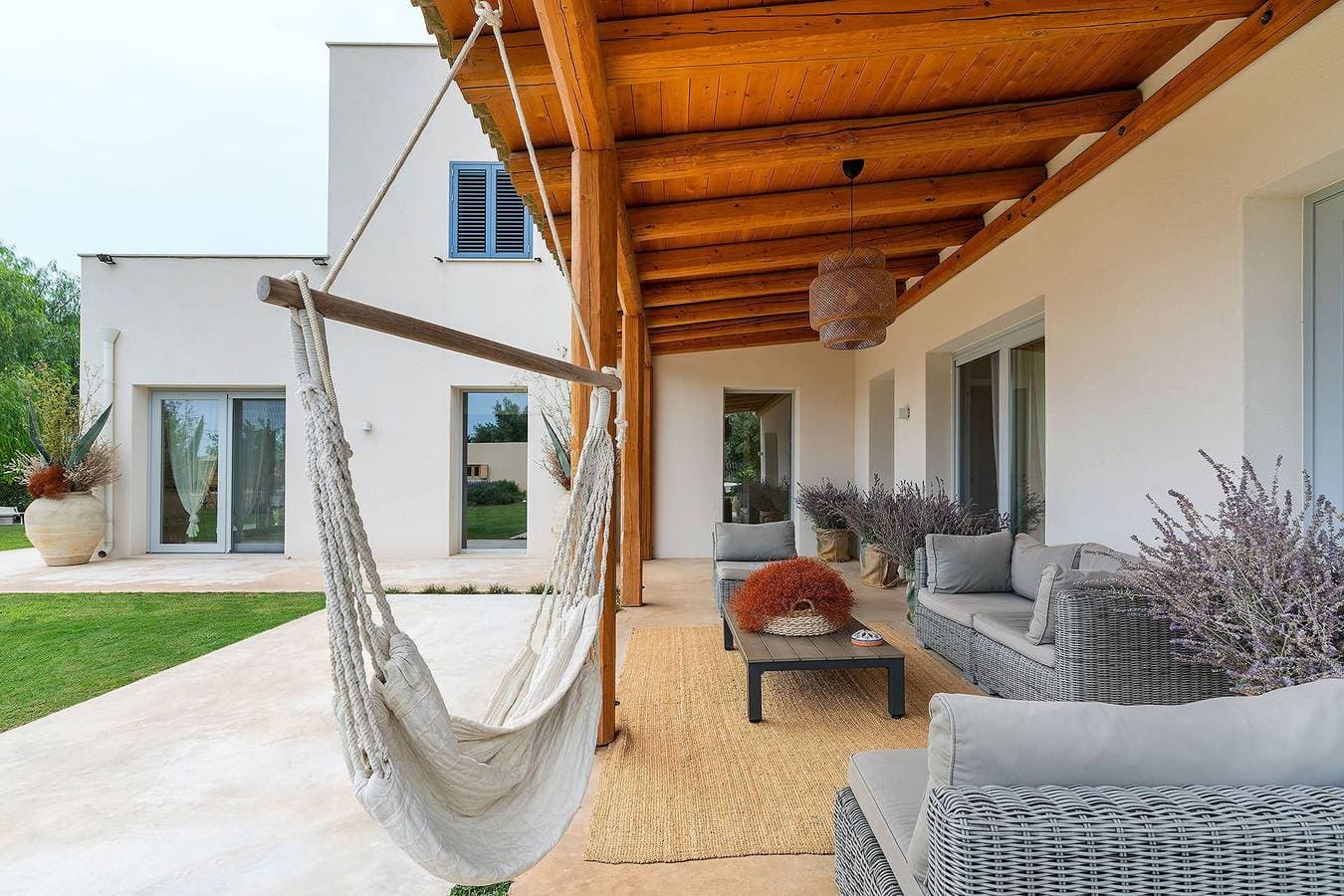Foto 12 von 57: Villa für 12 Personen mit Garten
