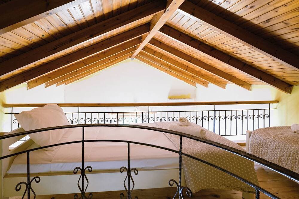 Foto 13 von 30: Platanos Stone House II With Private Pool