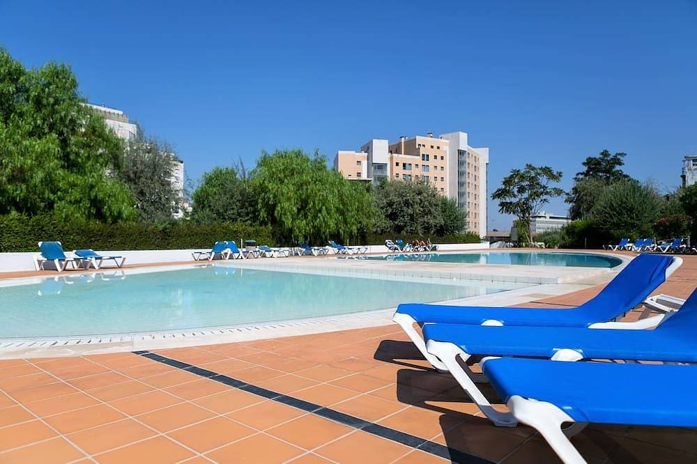 Sonniger Pool Aprt. (4pax) mit Kostenlosem Parken & Garten! 1