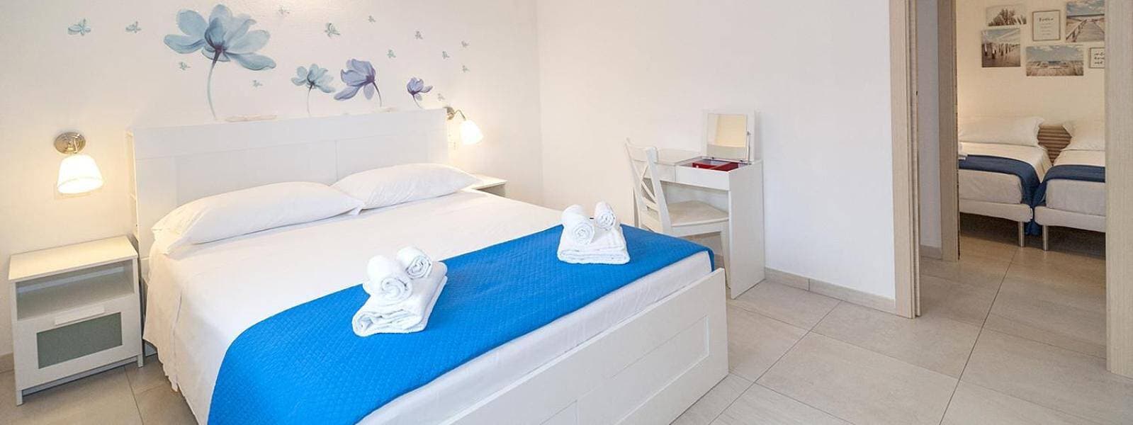 Foto 9 von 22: Apartment 'Turquoise&Wood Stylish House' – Modernes Apartment am Pool in Limpiddu