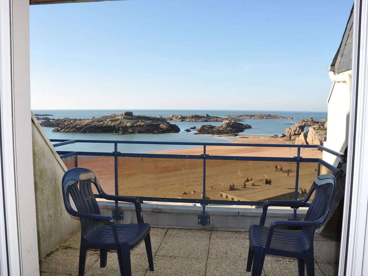 Meerblick-Appartement mit Terrasse in Trégastel mit Parkplatz 1