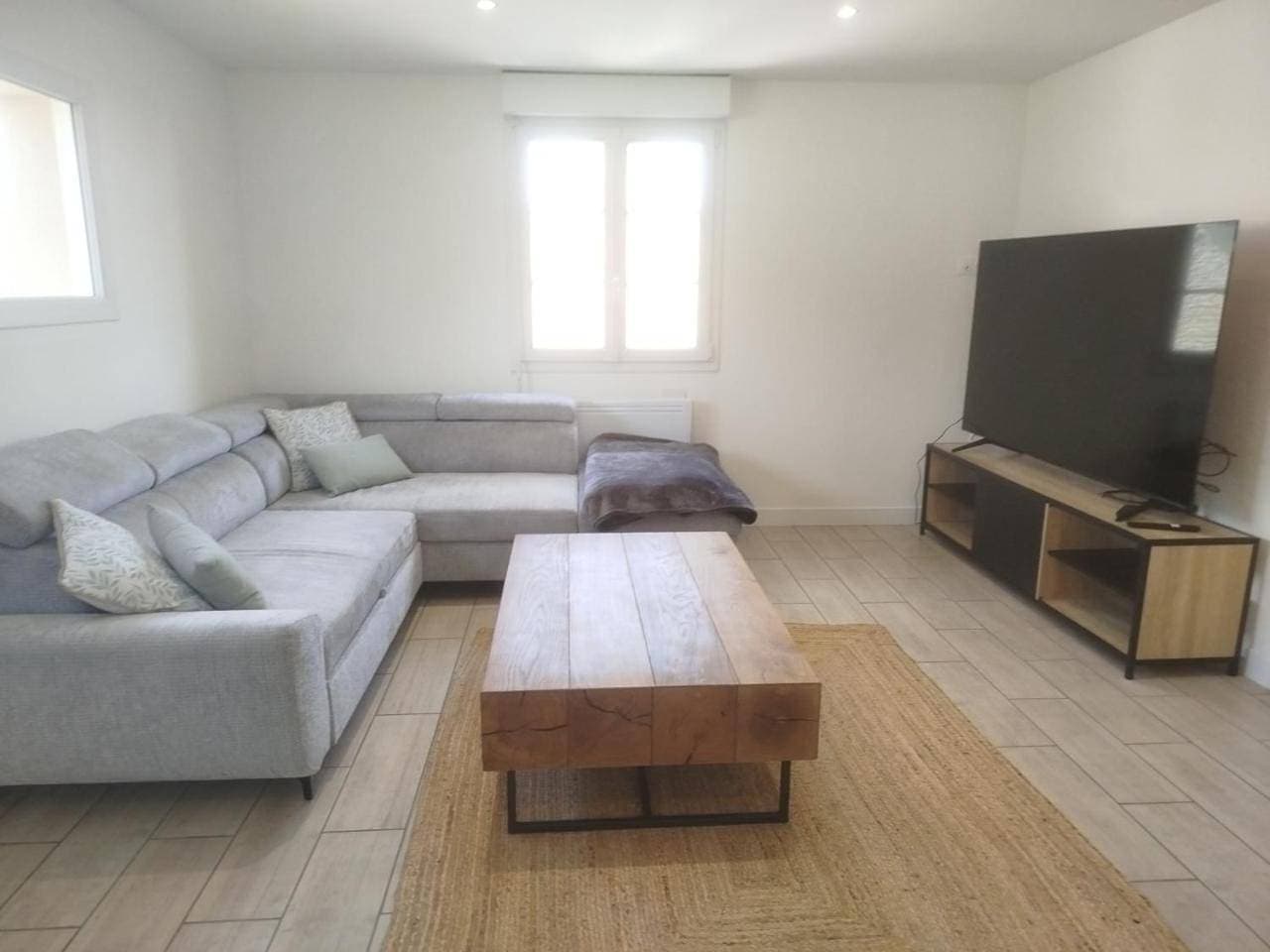 Foto 8 von 51: Three-Bedroom House