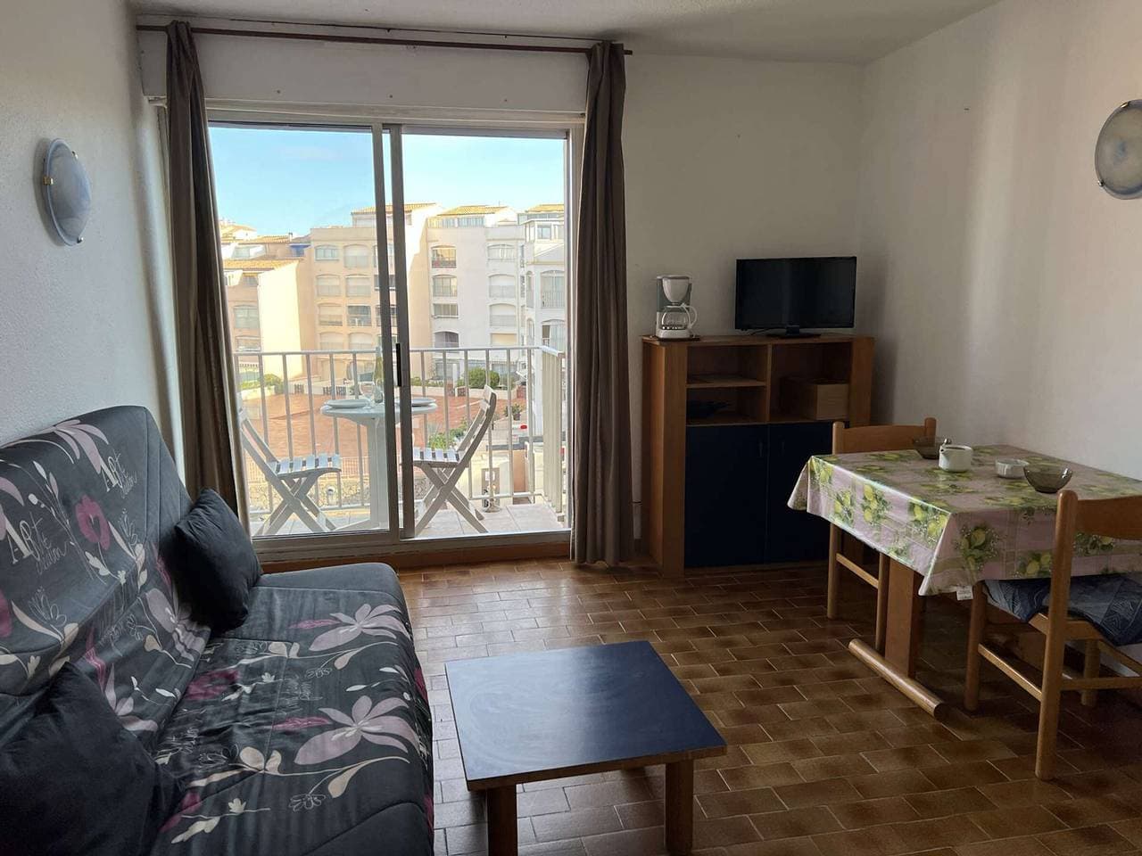 Foto 13 von 13: Studio im Zentrum mit Swimmingpool, Balkon und Strandnähe