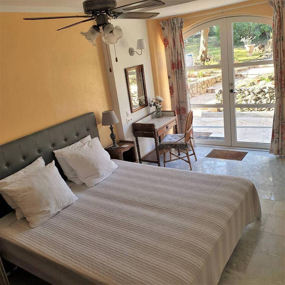Foto 11 von 23: Deluxe Double or Twin Room with Garden View