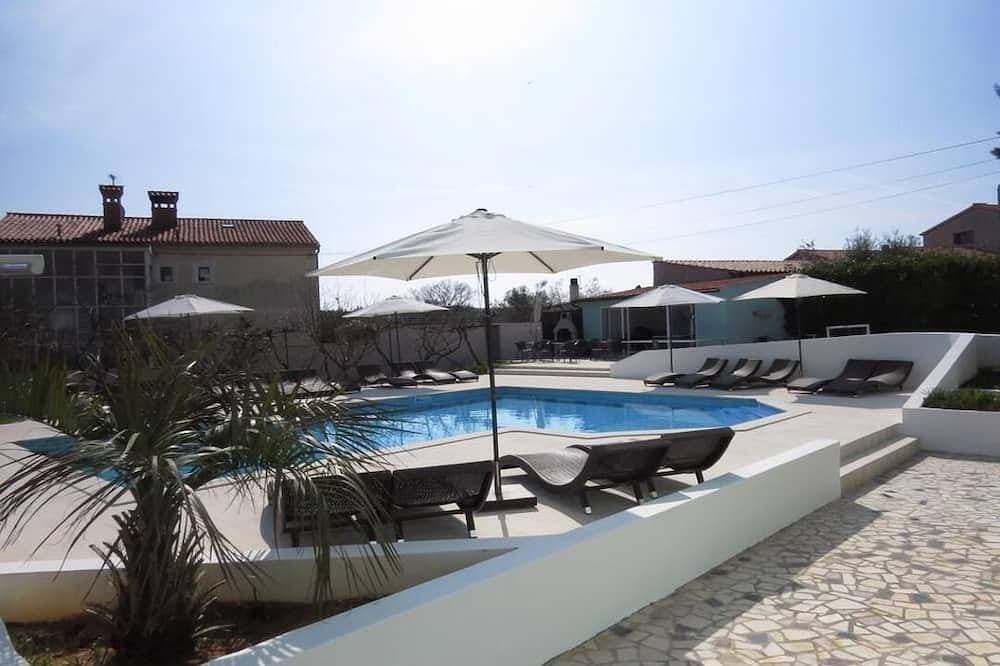 Residenz Beni 5 mit großem beheizten Pool 1