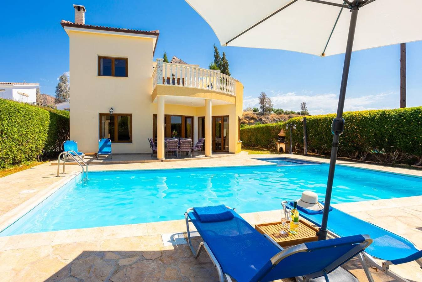 Foto 5 von 41: Villa für 6 Personen mit Garten