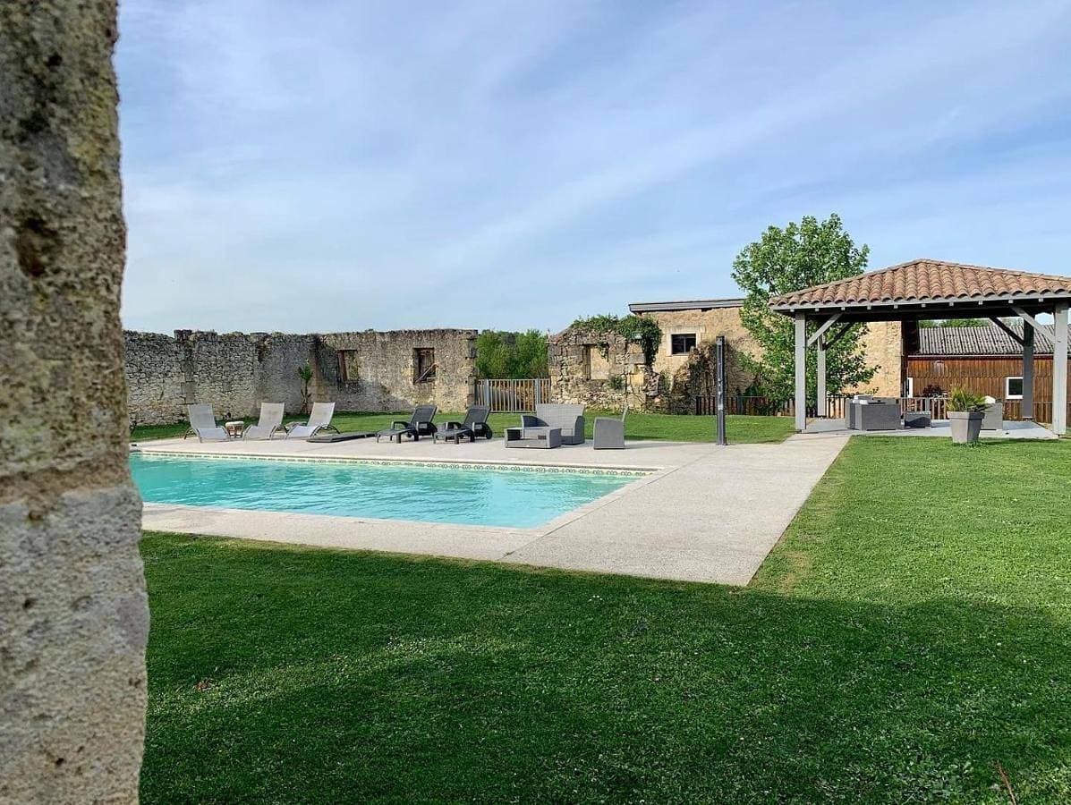 Foto 5 von 21: Double Room with Pool View