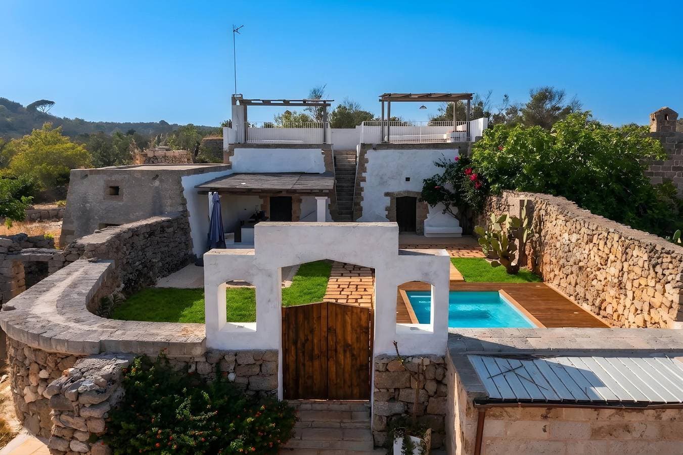Foto 4 von 32: Ein Juwel: Kleines, antikes Landhaus mit Pool