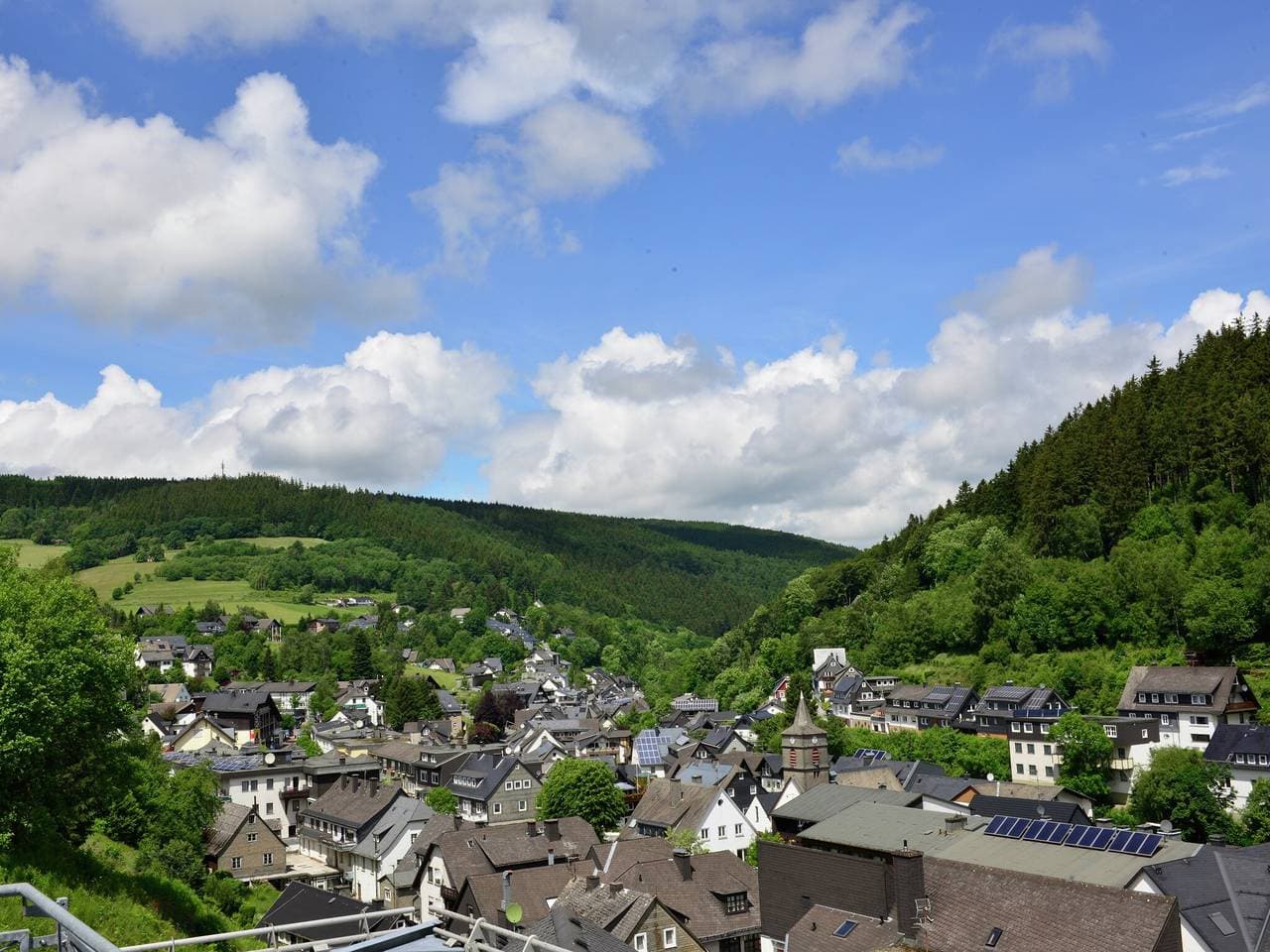 Foto 12 von 28: Wohnung mit Balkon und toller Aussicht