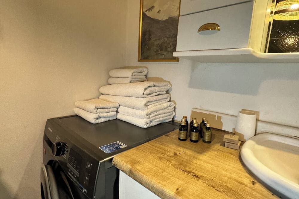 Foto 11 von 19: Bosphorus View Duplex in Central Istanbul  2Br  Sleeps 6