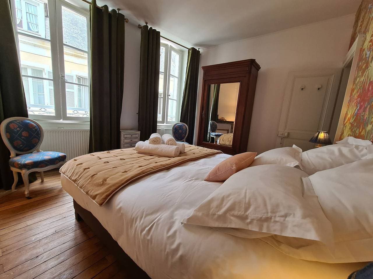 Foto 7 von 21: Gemütliches Zimmer "Pondichéry" in Gästehaus mit Frühstück, Châteauroux