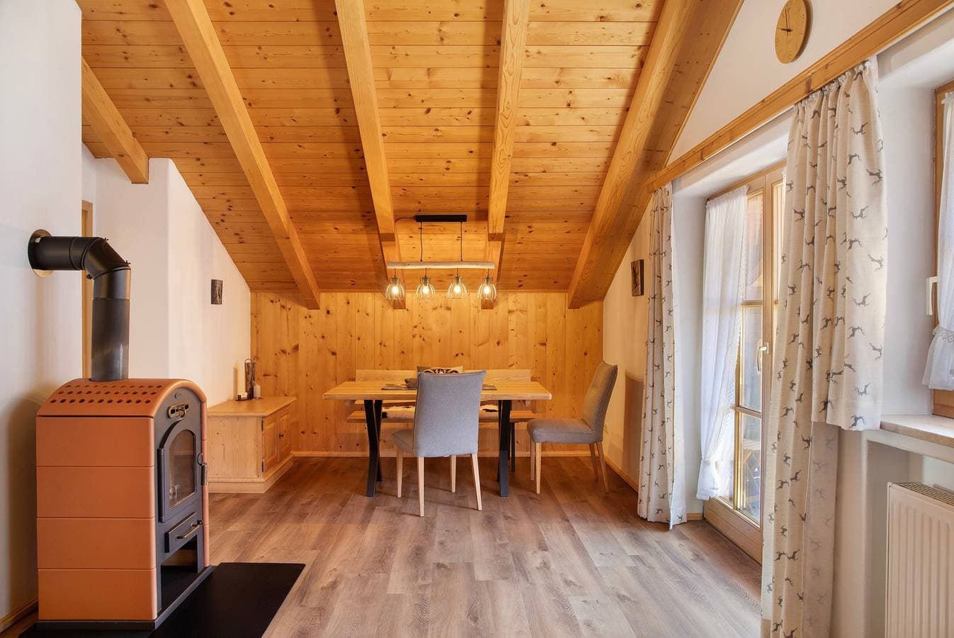 Foto 8 von 31: Ferienwohnung 'Bergkristall' mit Bergblick, Balkon und Wi-Fi