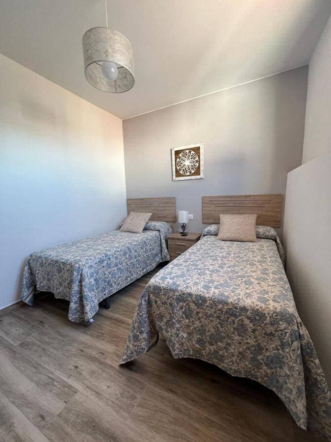 Foto 5 von 22: Three-Bedroom House
