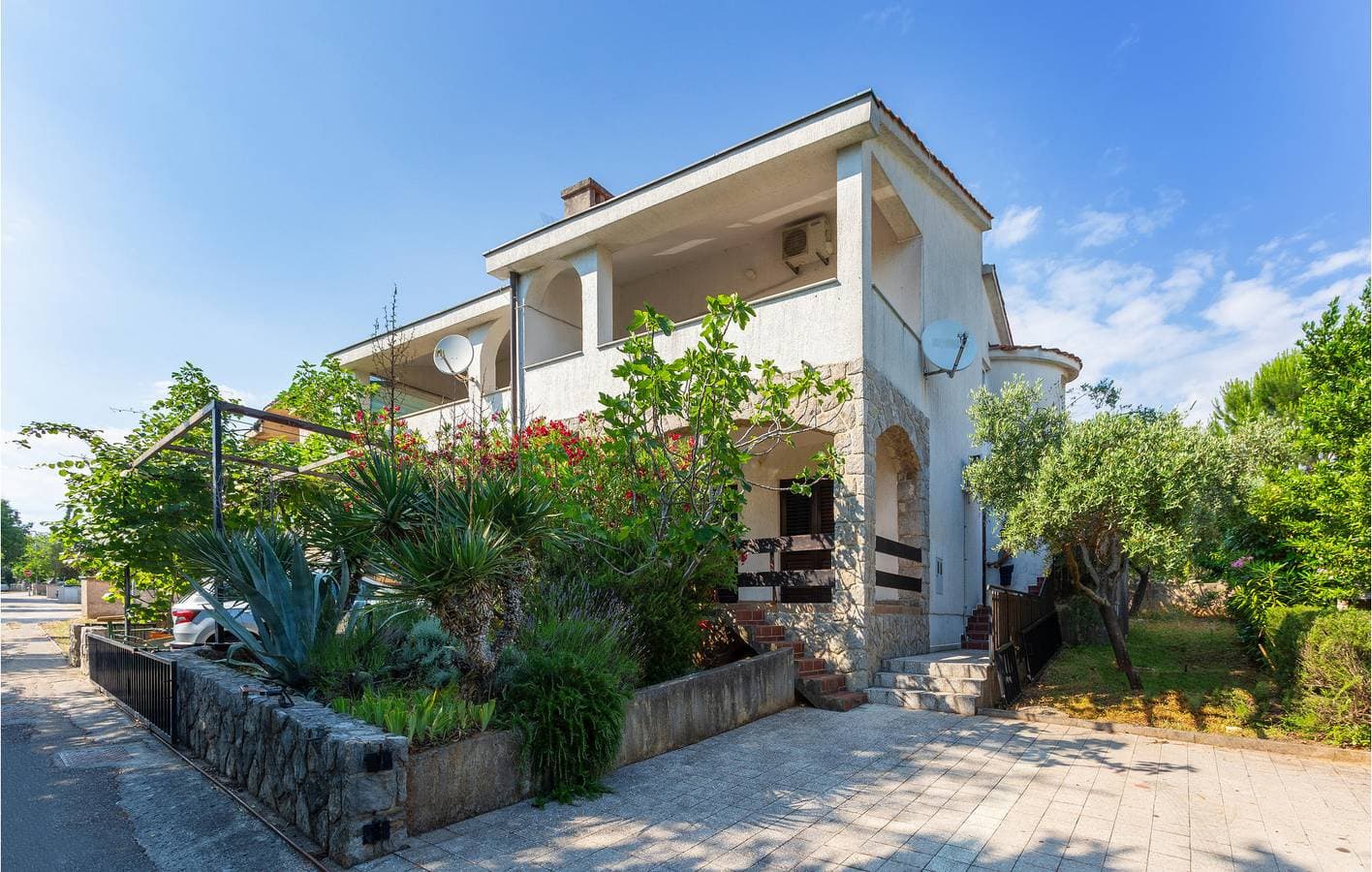Gemütliches Apartment mit Terrasse, WLAN, Parkplatz und Strandzugang in der Nähe 1