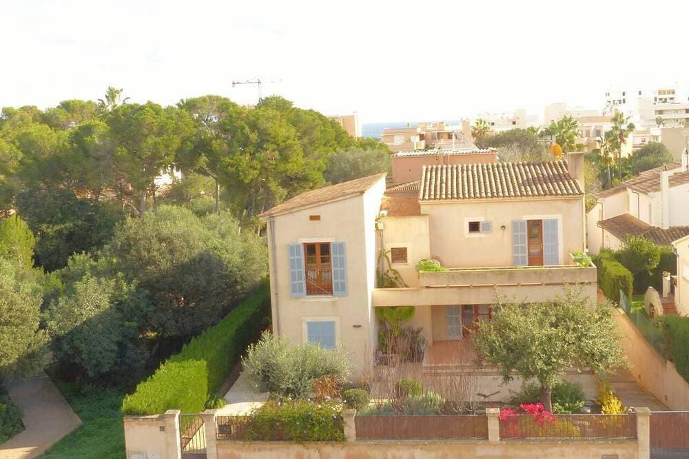 Große und modern mallorquinische Villa in Son Floriana 1