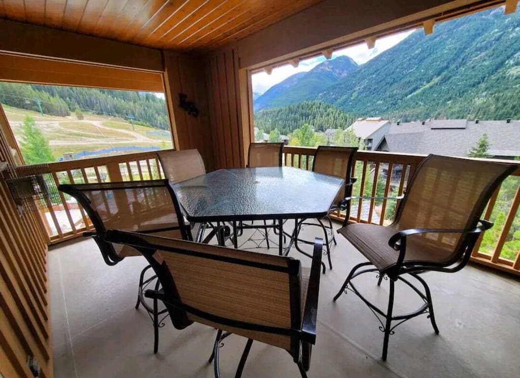Lovely 2bdrm Panorama Springs unit overlooking the mountains and pools! 1