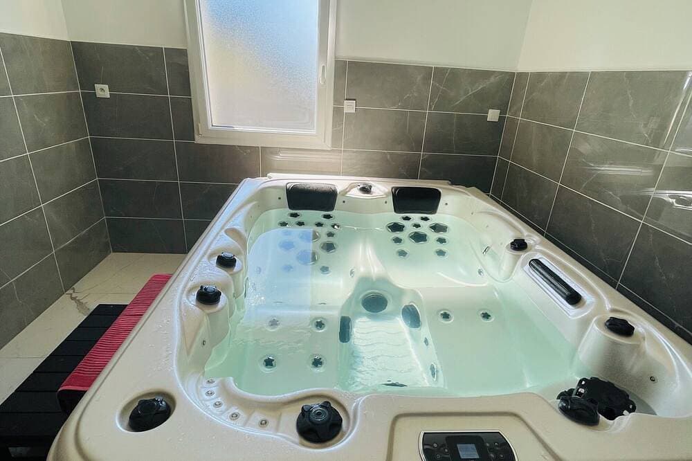 Foto 7 von 17: Villa mit Whirlpool direkt am Meer