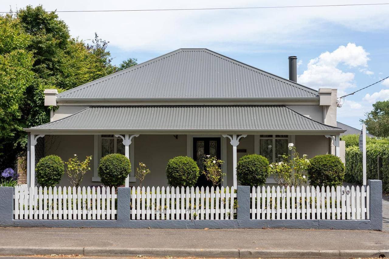 Arendon Cottage 1