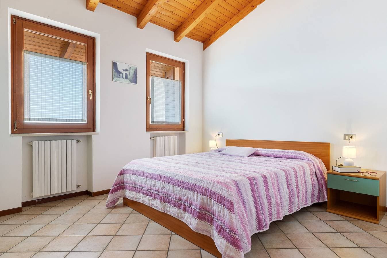 Foto 13 von 39: Ferienwohnung 'Rustico Spagnol 4' mit Seeblick, Pool und WLAN