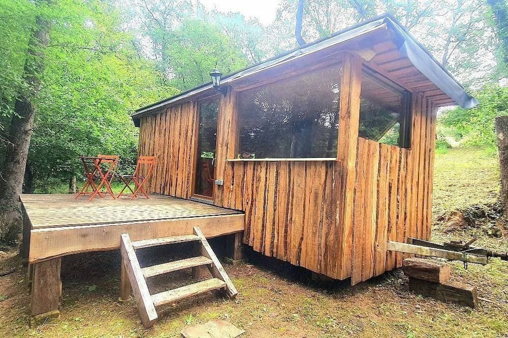 Beautiful cabin in Les Eyzies for a relaxing getaway with wifi, heating, fan 1