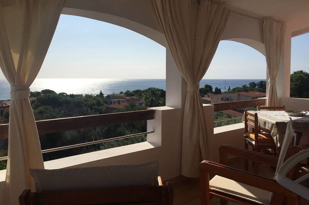 Wohnung im ersten Stock mit Veranda mit Meerblick Porto Columbu 1