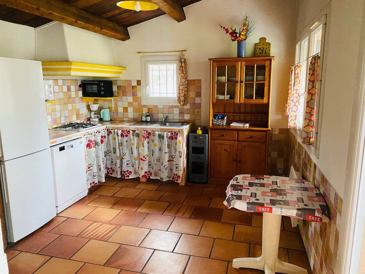 Foto 5 von 25: Ferienhaus 'Maison, piscine, animaux, jardin' mit Gemeinschaftspool, privater Terrasse und WLAN