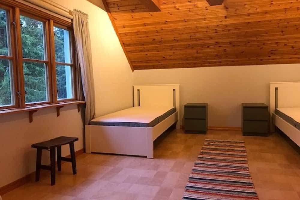 Foto 3 von 30: Gemütlicher schwedischer Waldhof Marie - in einsamer Lage - Kamin & Natur