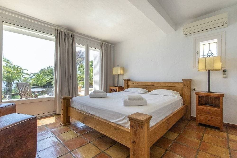 Foto 2 von 30: Exklusive Meerblick-Villa mit Pool 16 Gäste - Luxuriöse Lage - Strände fußläufig