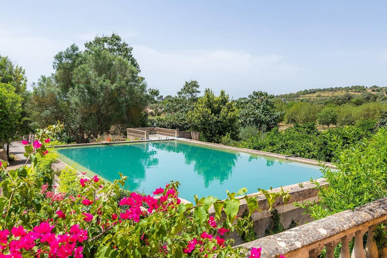 Foto 5 von 30: Agroturismo „Es Rafalet“ mit Bergblick, Pool, Klimaanlage, Terrassen und Garten