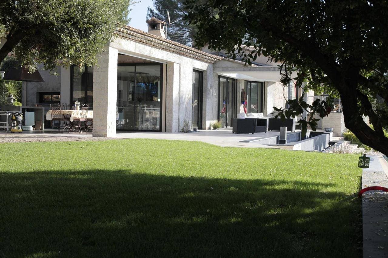 Foto 2 von 37: Villa with Private Pool