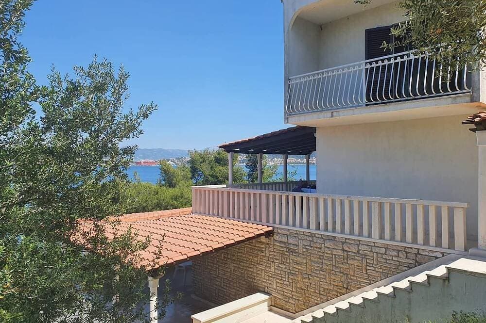 Foto 8 von 21: Haus am Meer mit schönen Terrassen und privatem Strand